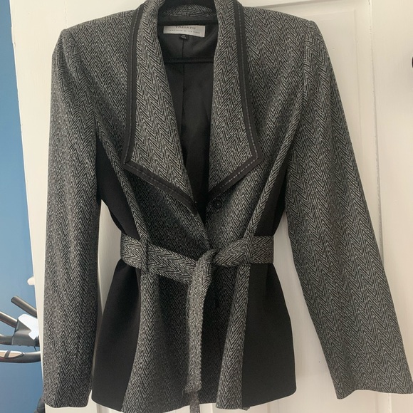 Tahari black womens blazer. Wore once like new. - Picture 2 of 6